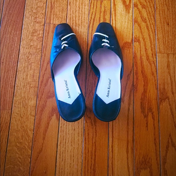 🎁🌺Clearance🌺🎁Ann Kristal Cute Shoes 7M in size - Picture 2 of 8